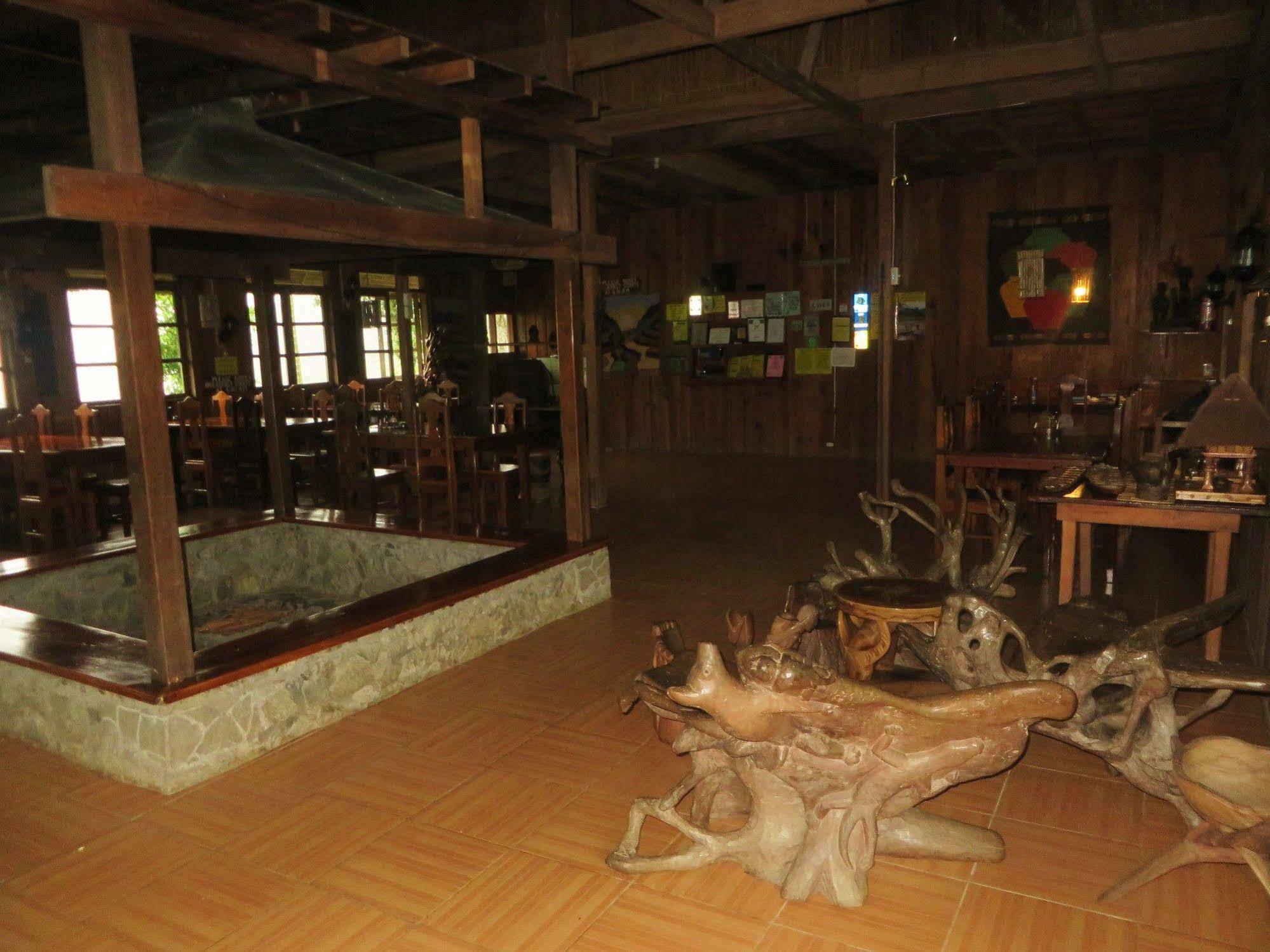 Native Village Inn Банауе Екстер'єр фото